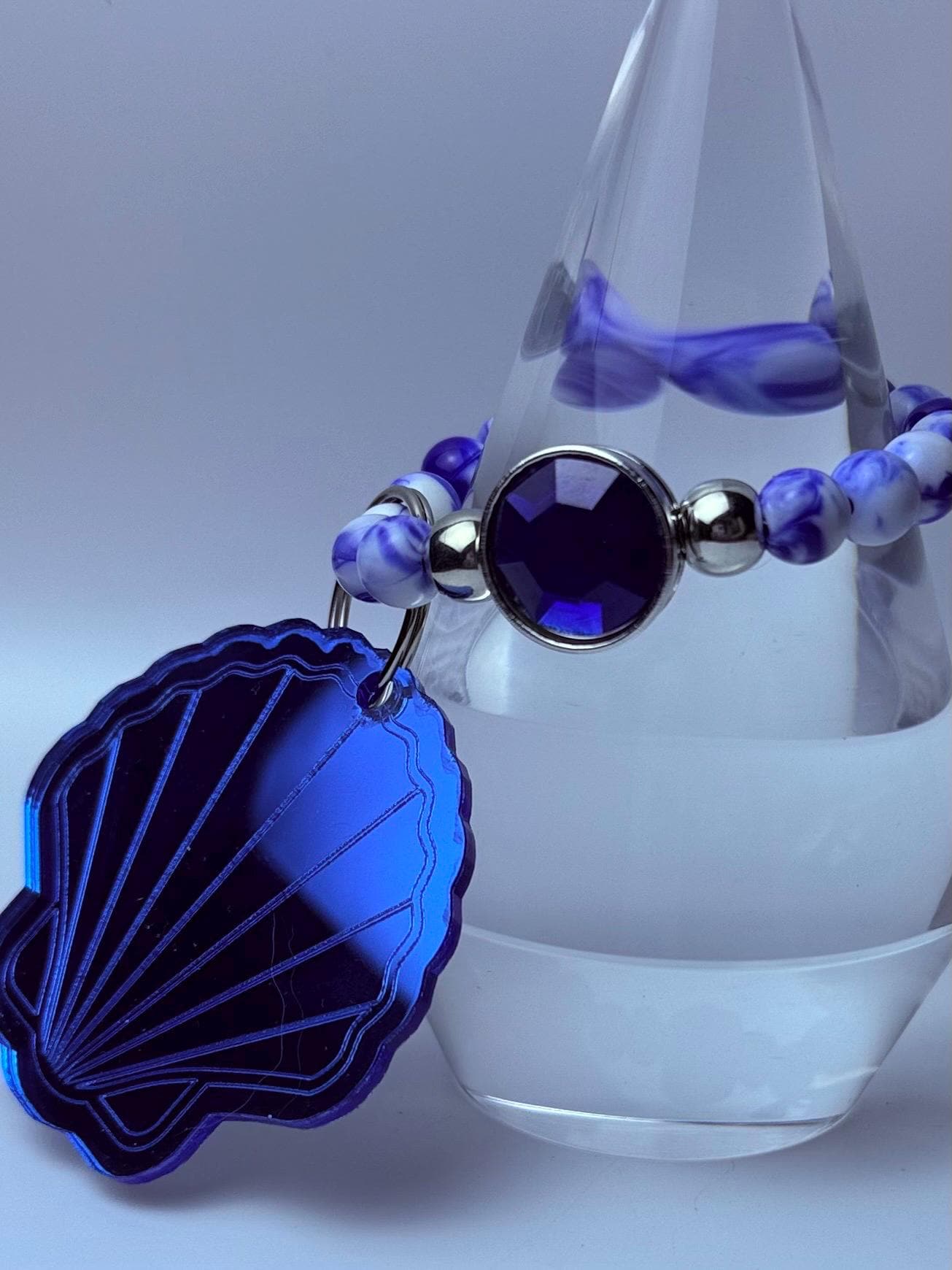 Blue Seashell Bag Charm Keychain: Acrylic Ocean-Inspired Purse Accessory
