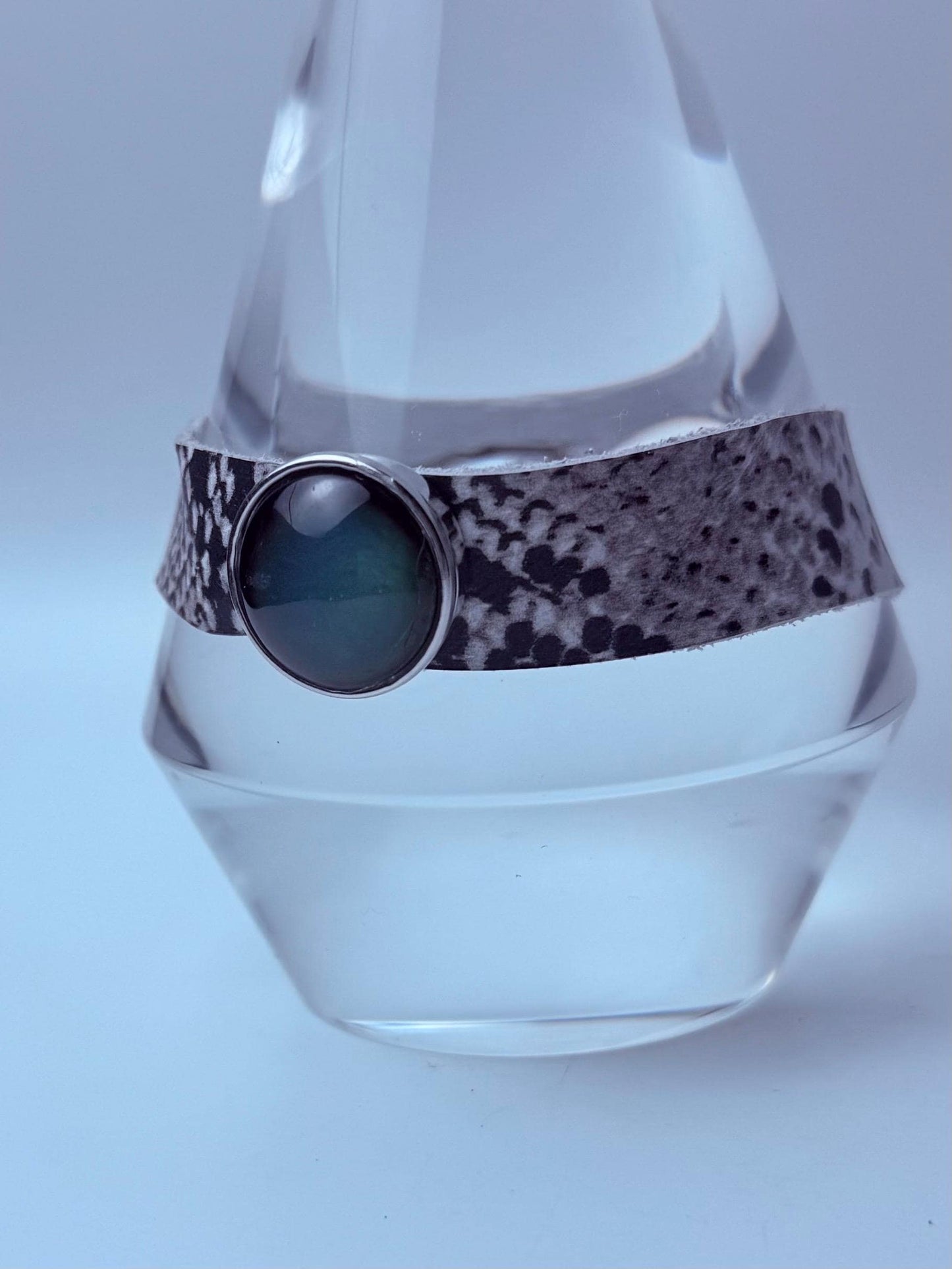 Snakeskin Leather Mood Stone Cuff: Boho Rocker Color-Changing Bracelet